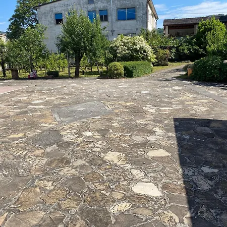 Con Giardino E Parcheggio Appartement